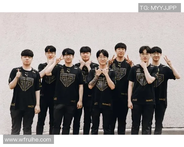 FPX在英雄联盟战术排行榜中荣获第十名展现团队实力与策略深度